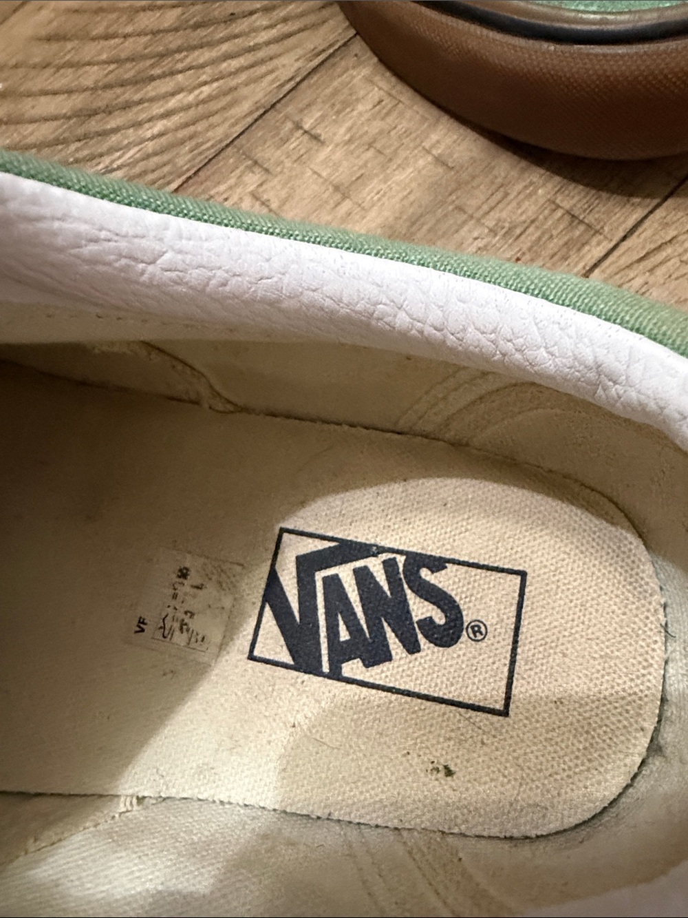 Green Suede Low-Top Sneakers with White Stripe VANS - Picture 6 of 10